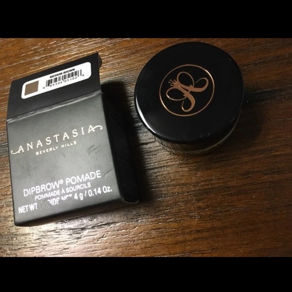 High end makeup bundle*** - Picture 6 of 6